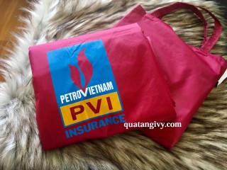 áo mưa quà tặng - khách hàng bảo hiểm PVI